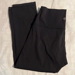 Lulu Lemon Wunder Under 23” crop leggings
